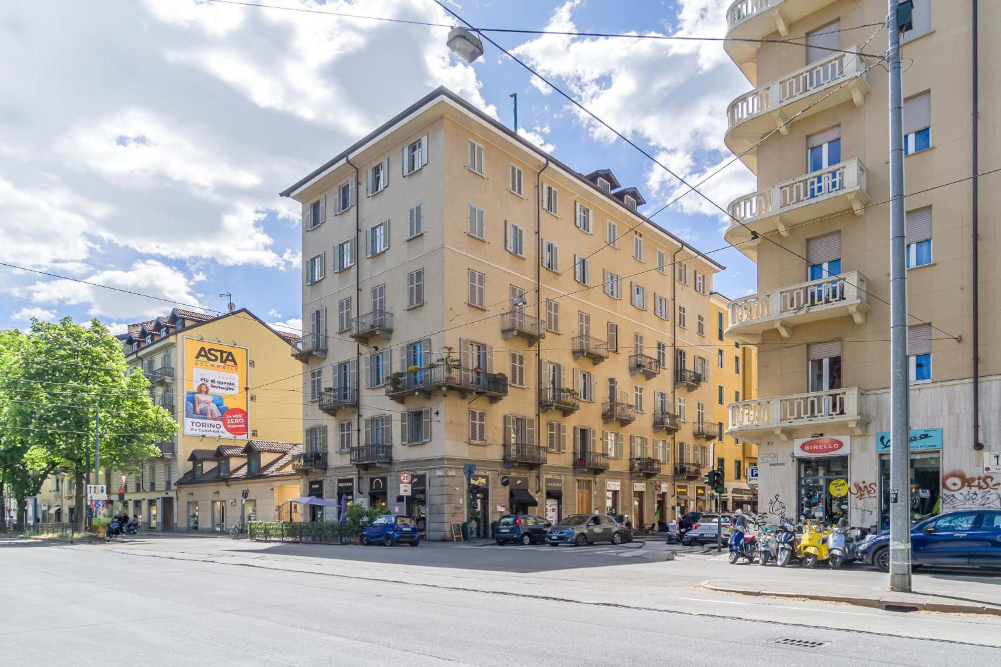 Politecnico & Crocetta Elegant Flat Torino