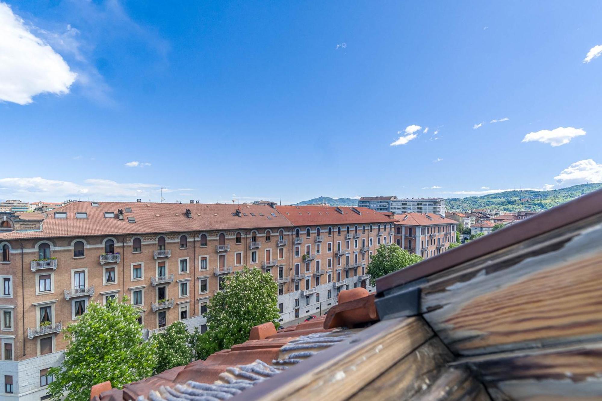 Politecnico & Crocetta Elegant Flat Turim